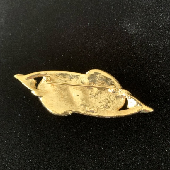 Vintage Crown Trifari Brooch - Picture 6 of 8